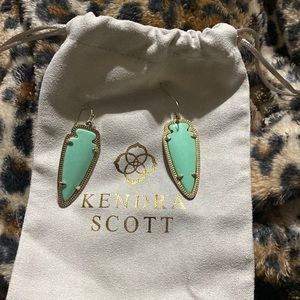 Kendra Scott Skylar arrow shape earrings in mint green